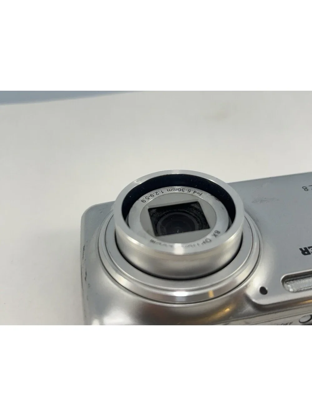 Traveler SZ 8 16.0 MP Digital Camera Silver - Parts / Repair Only - Loose Lens